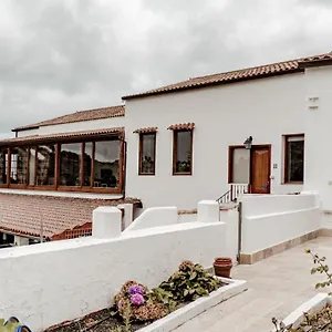 casa-los-lirios.in-canary-islands.com/